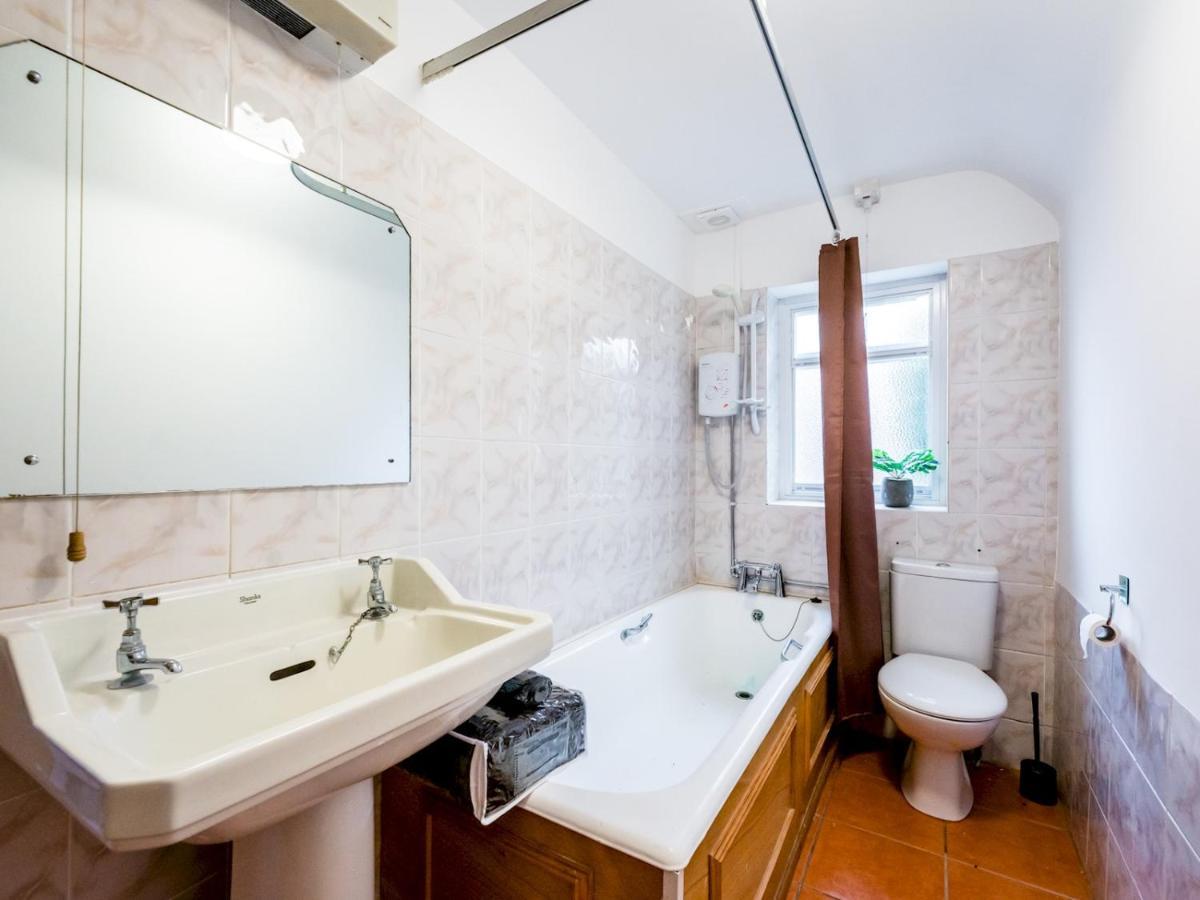 Pass The Keys 3 Bedroom Cottage In Cupar Exterior foto